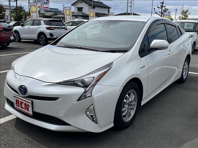 トヨタ プリウス