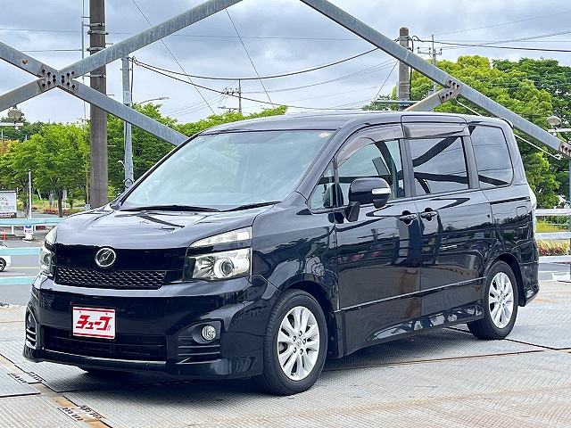 トヨタ ヴォクシー