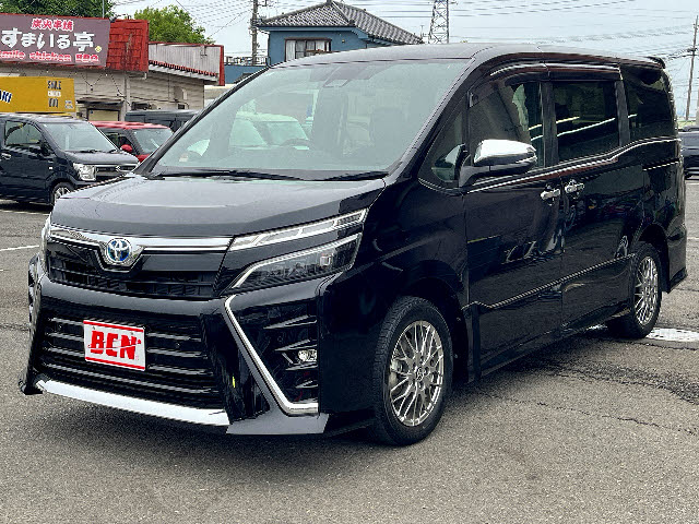 トヨタ ヴォクシー　ハイブリッド
