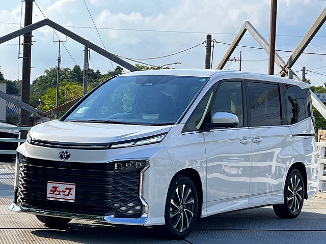 トヨタ ヴォクシー　ハイブリッド