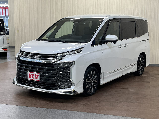 トヨタ ヴォクシー　ハイブリッド