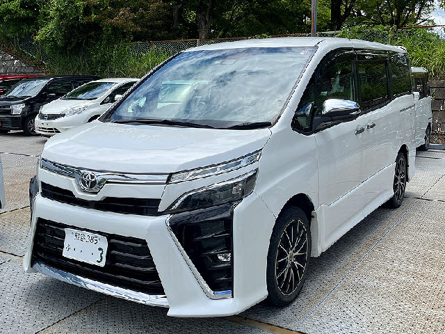 トヨタ ヴォクシー
