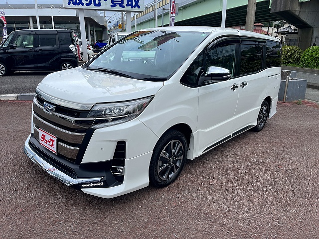 トヨタ ノア　ハイブリッド