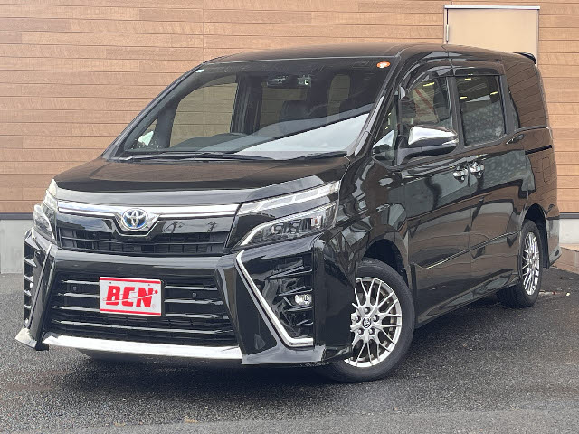 トヨタ ヴォクシー　ハイブリッド