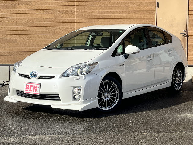 トヨタ プリウス
