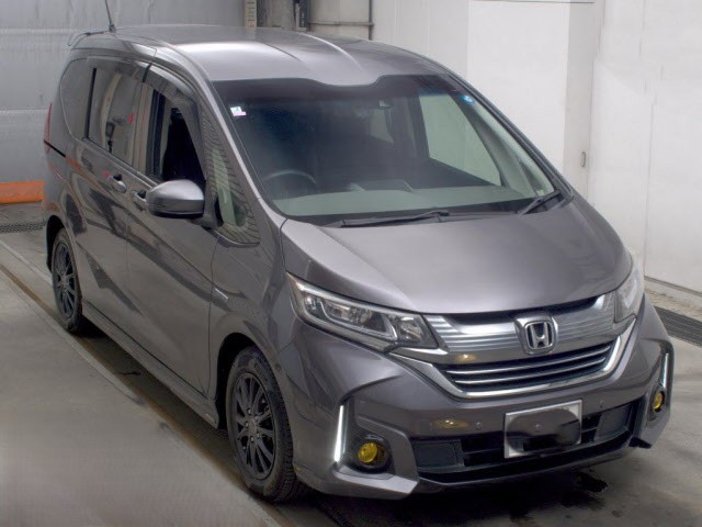 ホンダ フリード＋　ハイブリッド