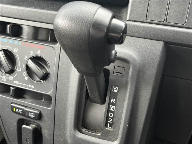 ダイハツ ハイゼットカーゴ