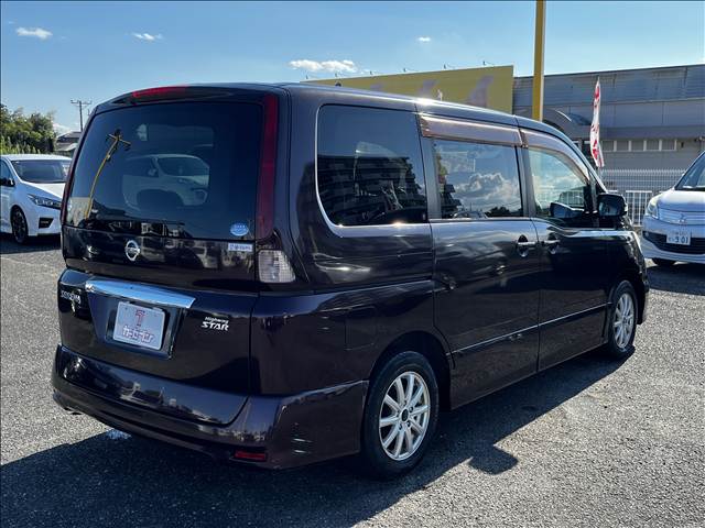 日産 セレナ