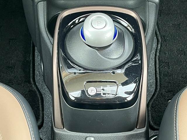 日産 ノート　ＨＢ