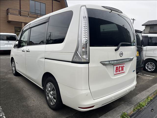 日産 セレナ