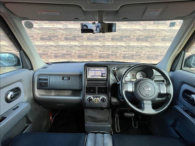 日産 キューブ