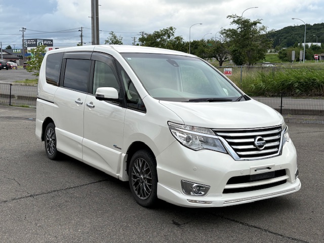 日産 セレナ