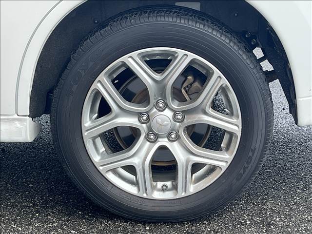 三菱 アウトランダーＰＨＥＶ