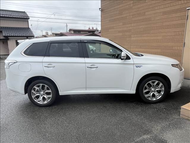 三菱 アウトランダーＰＨＥＶ