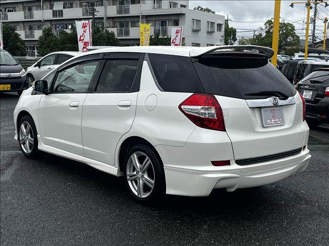 ホンダ フィット　シャトル