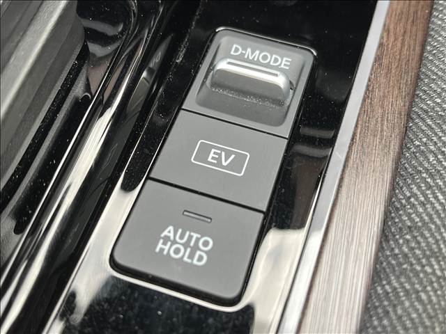 日産 オーラ