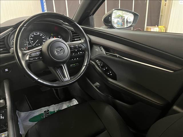 マツダ ＭＡＺＤＡ３　ファストバック