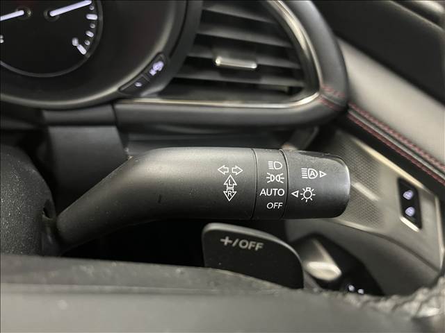 マツダ ＭＡＺＤＡ３　ファストバック