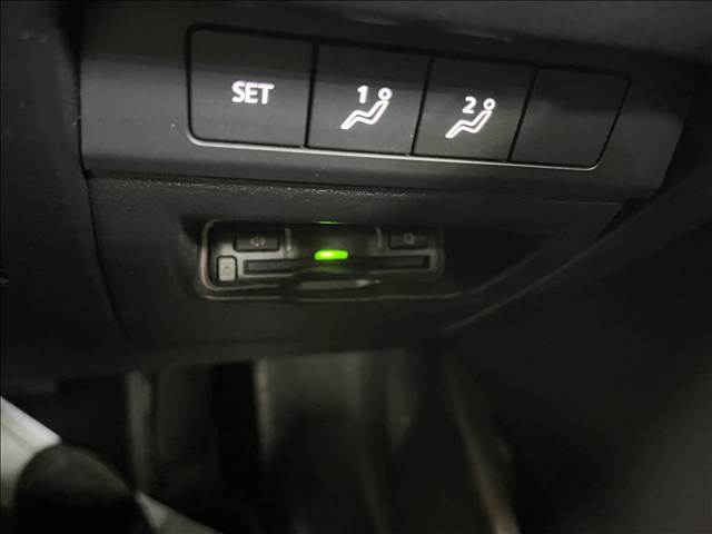 マツダ ＭＡＺＤＡ３　ファストバック