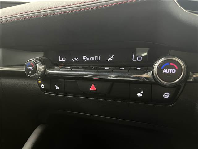 マツダ ＭＡＺＤＡ３　ファストバック