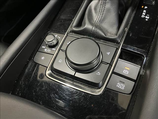 マツダ ＭＡＺＤＡ３　ファストバック