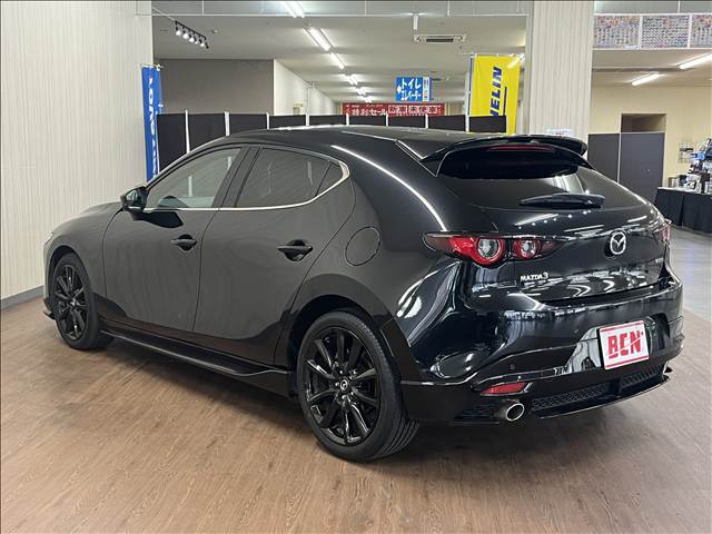 マツダ ＭＡＺＤＡ３　ファストバック