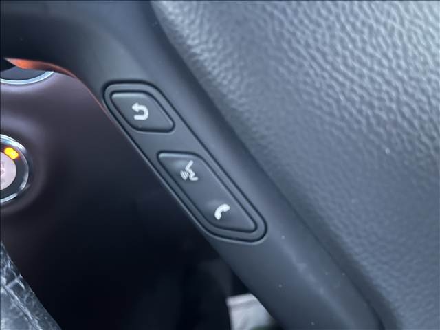 日産 スカイライン　クロスオーバー