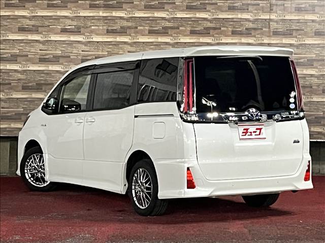 トヨタ ノア　ハイブリッド