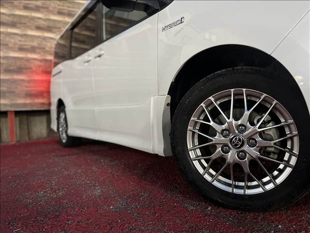 トヨタ ノア　ハイブリッド