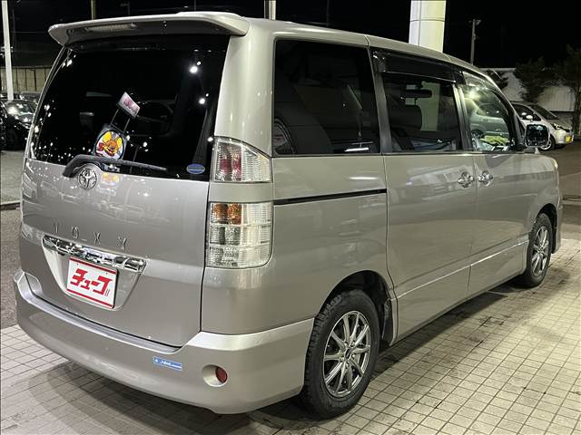 トヨタ ヴォクシー