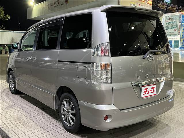 トヨタ ヴォクシー