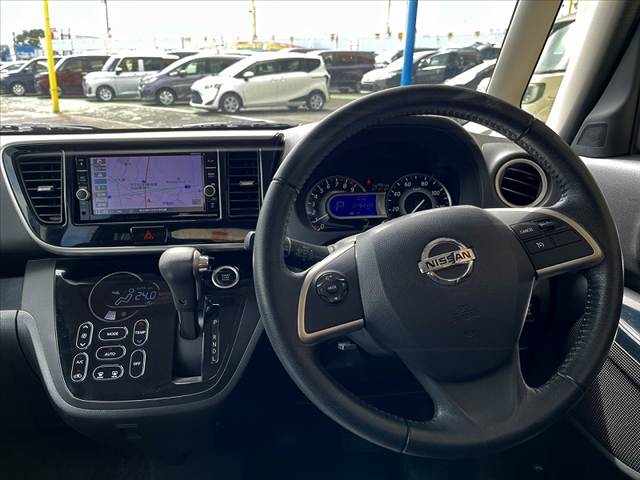 日産 デイズ　ルークス