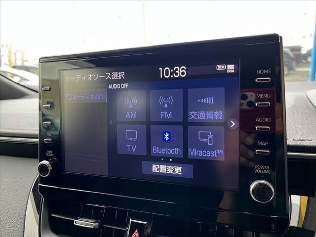 トヨタ カローラ　ツーリング　ハイブリッド
