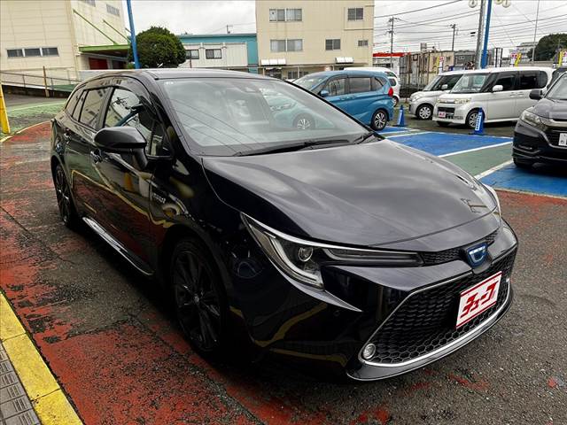 トヨタ カローラ　ツーリング　ハイブリッド