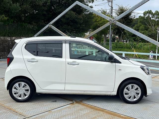 ダイハツ ミラ　イース