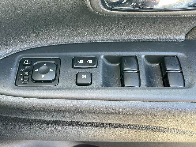 三菱 アウトランダーＰＨＥＶ