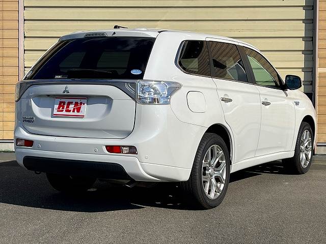 三菱 アウトランダーＰＨＥＶ