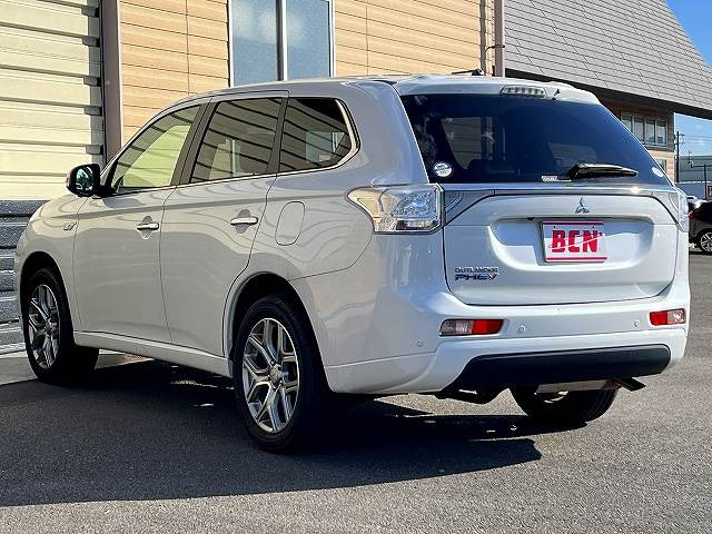 三菱 アウトランダーＰＨＥＶ