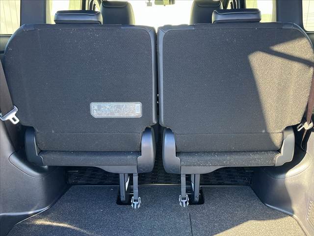 トヨタ ノア　ハイブリッド