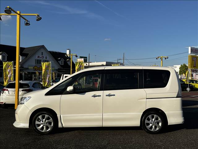 日産 セレナ