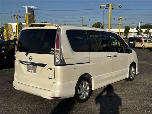 日産 セレナ