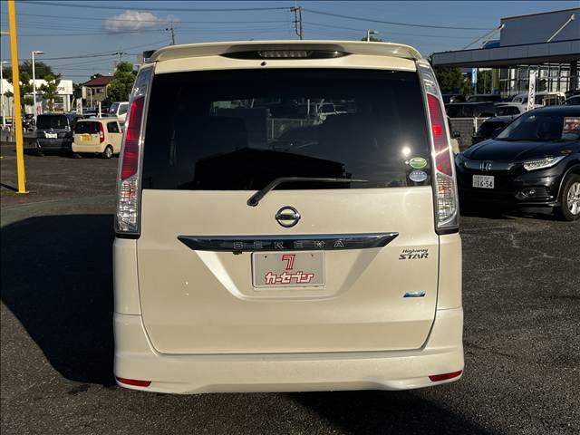 日産 セレナ