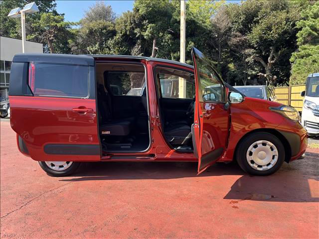トヨタ シエンタ　ハイブリッド