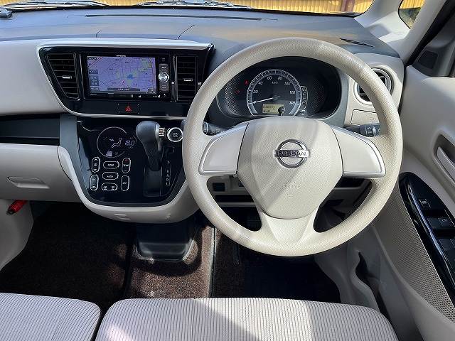 日産 デイズ　ルークス