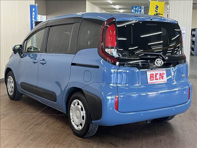 トヨタ シエンタ　ハイブリッド