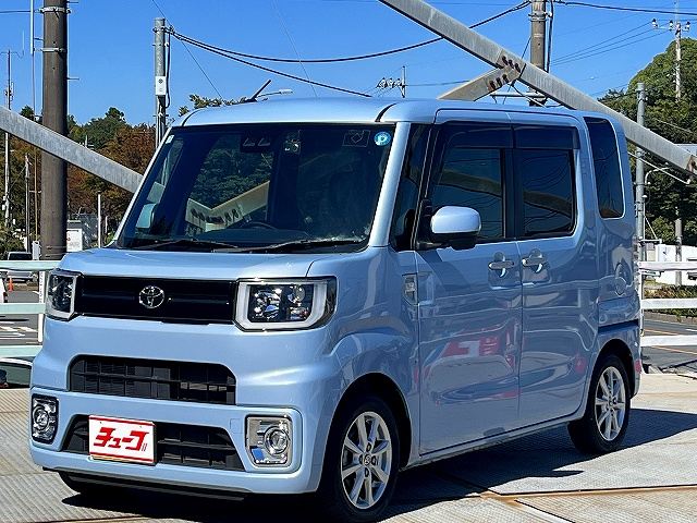 トヨタ ピクシス　メガ