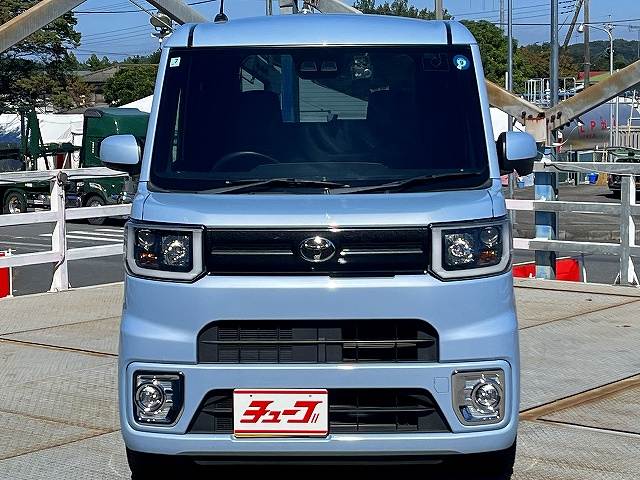 トヨタ ピクシス　メガ