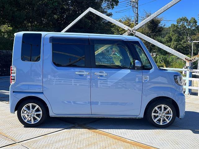 トヨタ ピクシス　メガ