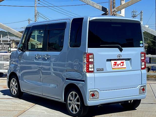 トヨタ ピクシス　メガ