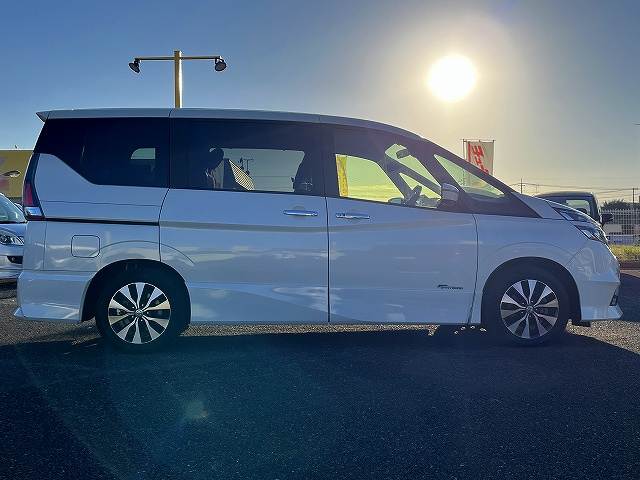 日産 セレナ